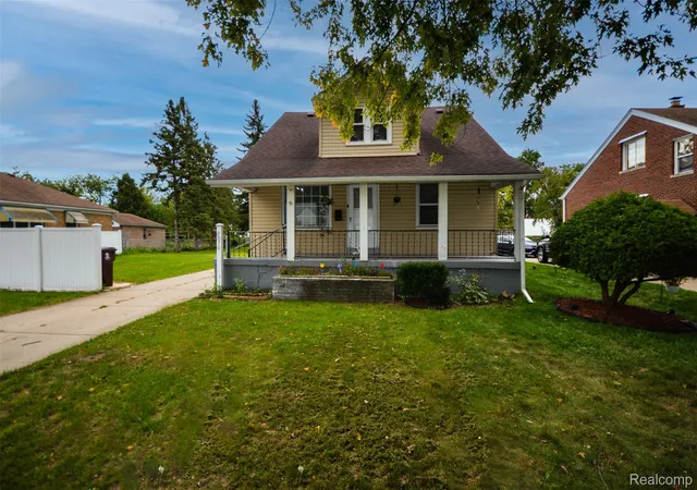 Photo 3 of Single family home for sale at 8070 Dale, Center Line, MI 48015 | MLS# 20261080066 | Listing updated on 2026-10-04
