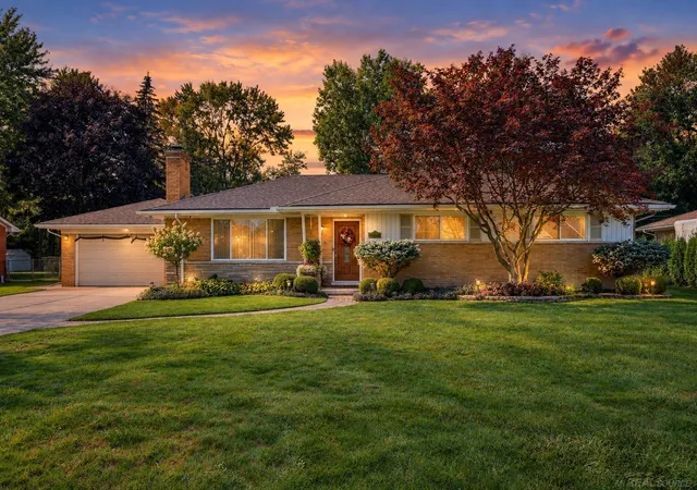 Photo 1 of Single family home for sale at 38165 Circolo St, Harrison Township, MI 48045 | MLS# 58050223782 | Listing updated on 2026-10-18