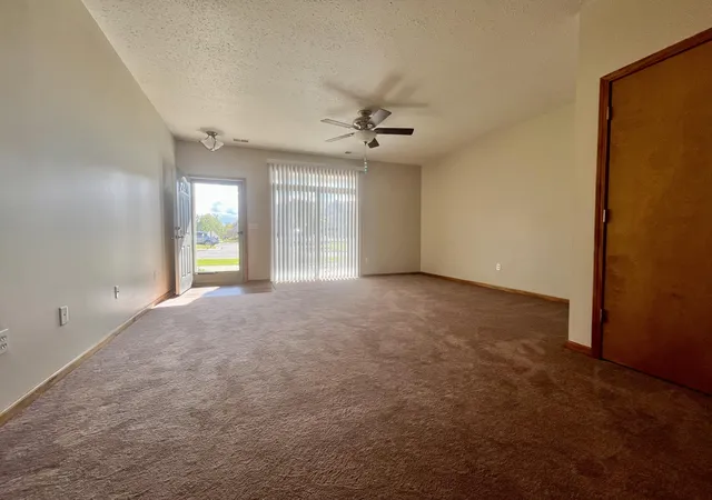 Listing Photo 5 - Condo for sale in building located at 15745Th Pkwy Ln, Wayne, MI 48195 - Unit #1