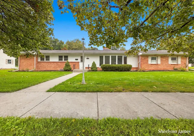 Photo 1 of Sale Pending at 2714 Brooklane Ave Se, Grand Rapids, MI 49507 | MLS# 65026052774 | Listing updated on 2026-10-17