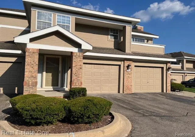 Photo 1 of Condo for sale at 6621 Bellows Ct, West Bloomfield, MI 48322 | MLS# 20261080102 | Listing updated on 2026-10-15