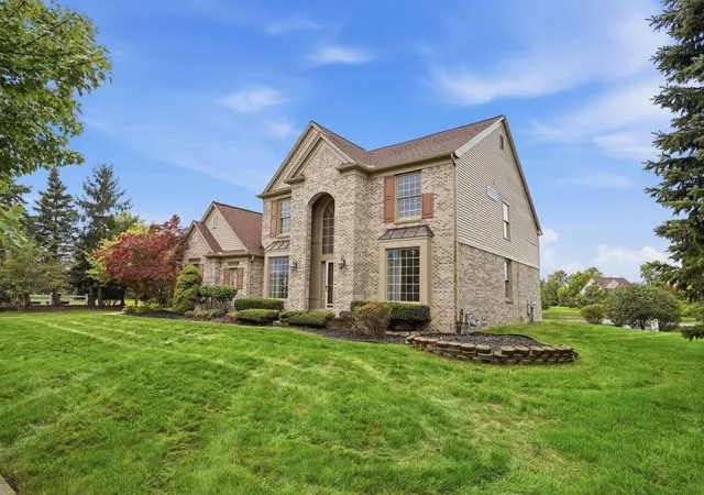 Photo 2 of Single family home for sale at 137 Queen Anne Dr, Canton, MI 48187 | MLS# 81026052786 | Listing updated on 2026-10-07