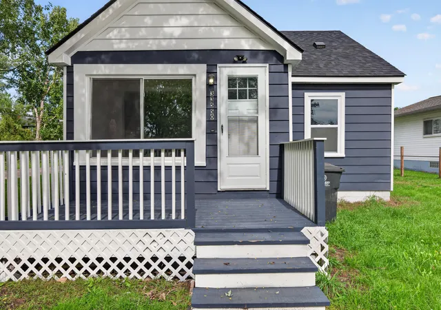 Photo 3 of Single family home for sale at 33550 Beechwood St, Westland, MI 48185 | MLS# 81026052788 | Listing updated on 2026-10-03