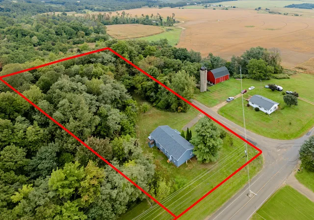 Photo 3 of Single family home for sale at 55470 Flatbush Rd, Three Rivers, MI 49093 | MLS# 66026052791 | Listing updated on 2026-10-19