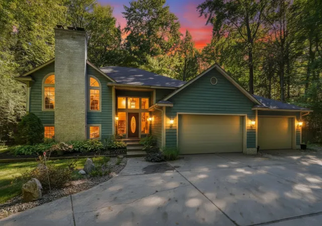Photo 2 of Single family home for sale at 16778 Tall Trees Ln, Nunica, MI 49448 | MLS# 65026052807 | Listing updated on 2026-10-20