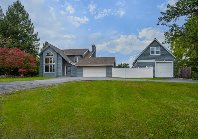 Photo 1 of Single family home for sale at 4155 Hagar Shore Rd, Coloma, MI 49038 | MLS# 69026052812 | Listing updated on 2026-10-04