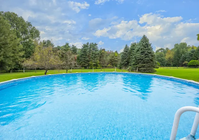 Photo 3 of Single family home for sale at 4155 Hagar Shore Rd, Coloma, MI 49038 | MLS# 69026052812 | Listing updated on 2026-10-04
