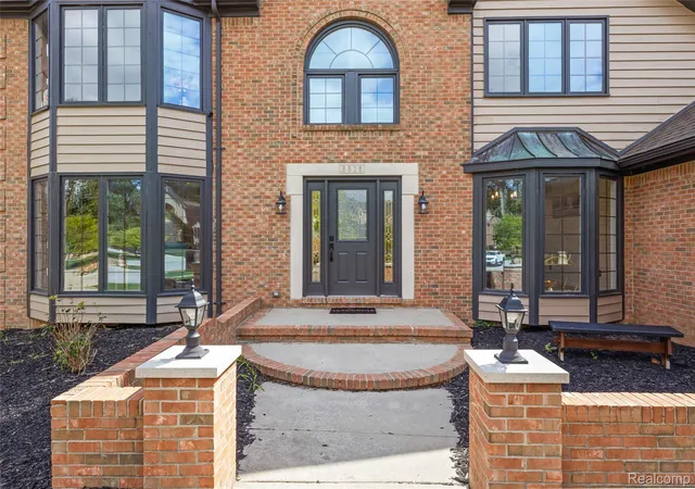 Photo 3 of Single family home for sale at 8828 Grace St, Shelby Township, MI 48317 | MLS# 20261080140 | Listing updated on 2026-10-13