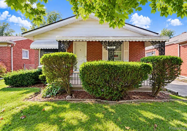 Photo 1 of Sale Pending at 7660 Shenandoah Ave, Allen Park, MI 48101 | MLS# 20261080147 | Listing updated on 2026-10-08