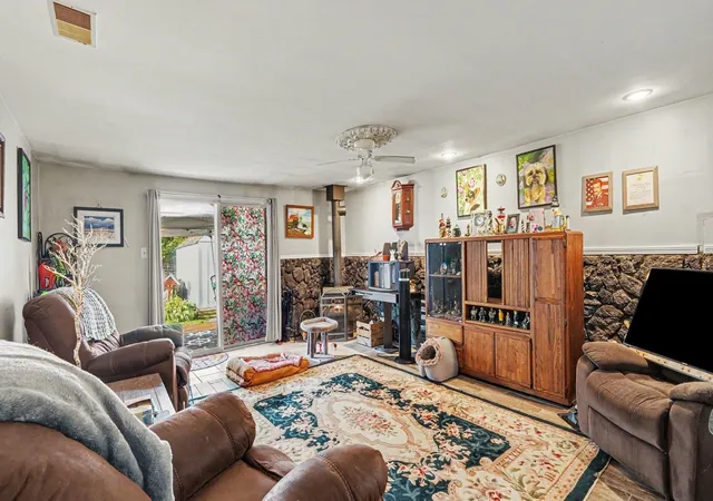 Photo 3 of Single family home for sale at 286 Lagoon Beach Dr, Bay City, MI 48706 | MLS# 5050223804 | Listing updated on 2026-10-14