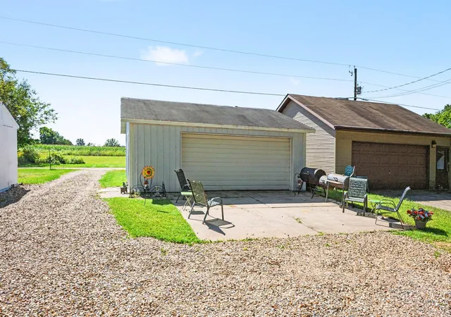 Photo 4 of Single family home for sale at 48164 70th Avenue, Decatur, MI 49045 | MLS# 69026052829 | Listing updated on 2026-10-06