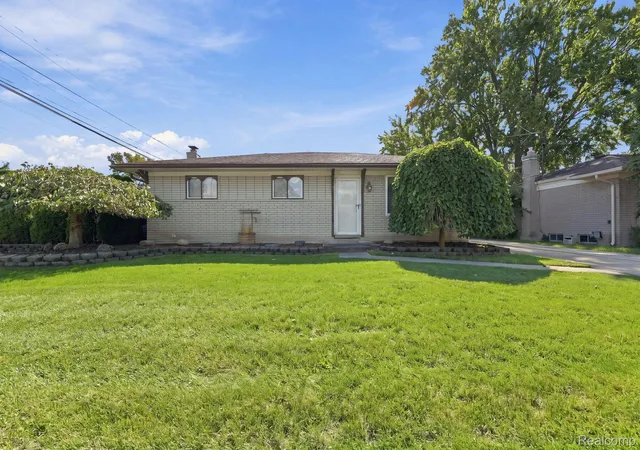 Photo 3 of Single family home for sale at 13904 Bernice Ave, Warren, MI 48089 | MLS# 20261080177 | Listing updated on 2026-10-17