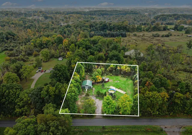 Photo 1 of Single family home for sale at 2180 19 Mile Rd Ne, Cedar Springs, MI 49319 | MLS# 65026052831 | Listing updated on 2026-10-26