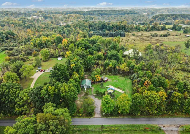Photo 1 of Single family home for sale at 2180 19 Mile Rd NE, Cedar Springs, MI 49319 | MLS# 65026052831 | Listing updated on 2026-10-26