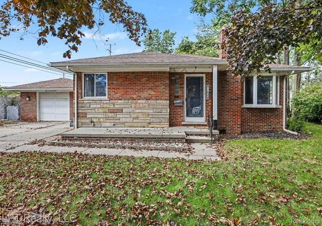 Photo 2 of Single family home for sale at 11635 Farley, Redford, MI 48239 | MLS# 20261080182 | Listing updated on 2026-10-18