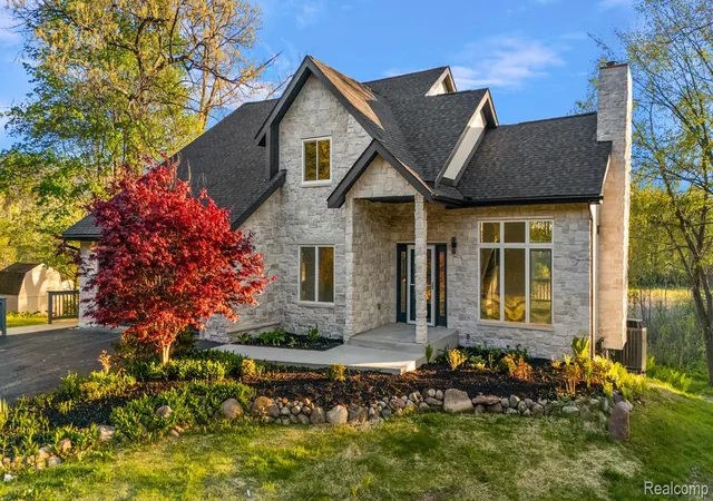Photo 2 of Single family home for sale at 1585 Houghton Trl, Ortonville, MI 48462 | MLS# 20261080184 | Listing updated on 2026-10-09