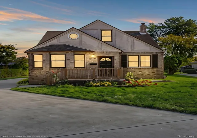 Photo 2 of Single family home for sale at 29344 Utica Rd, Roseville, MI 48066 | MLS# 20261080183 | Listing updated on 2026-10-11