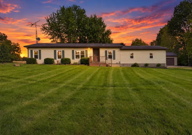 Photo 1 of Single family home for sale at 12225 Hogan Rd, Clinton, MI 49236 | MLS# 81026052837 | Listing updated on 2026-10-09