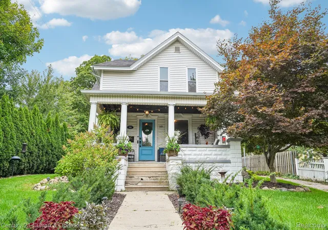 Photo 1 of Single family home for sale at 319 E Commerce St, Milford, MI 48381 | MLS# 20261080207 | Listing updated on 2026-10-15