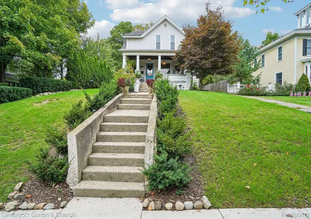 Photo 2 of Single family home for sale at 319 E Commerce St, Milford, MI 48381 | MLS# 20261080207 | Listing updated on 2026-10-15