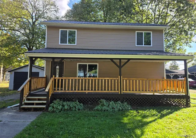 Photo 2 of Single family home for sale at 11 Clark St, Yale, MI 48097 | MLS# 20261080211 | Listing updated on 2026-10-12