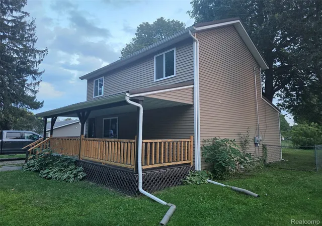Photo 3 of Single family home for sale at 11 Clark St, Yale, MI 48097 | MLS# 20261080211 | Listing updated on 2026-10-12