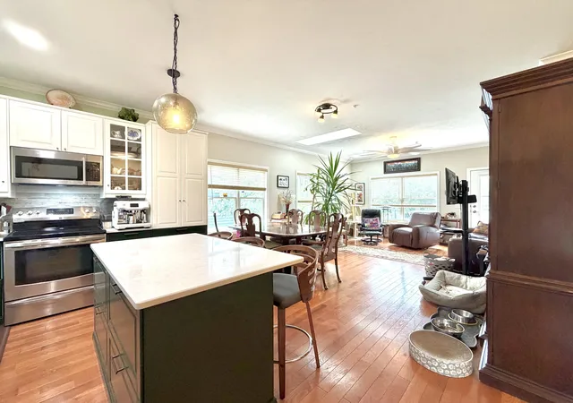 Listing Photo 4 - Condo for sale in building located at 560 Little Lake Dr, Ann Arbor, MI 48103 - Unit #12