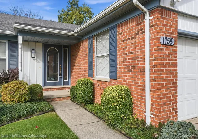 Photo 3 of Single family home for sale at 1755 Manton Blvd, Canton, MI 48187 | MLS# 20261080218 | Listing updated on 2026-10-20