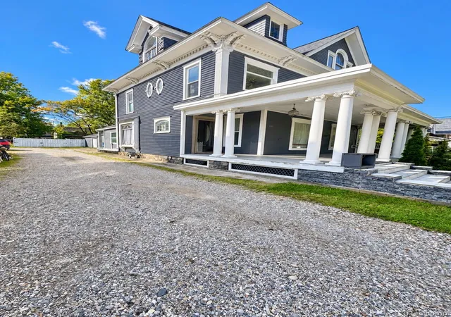 Photo 3 of Single family home for sale at 189 W Chicago St, Coldwater, MI 49036 | MLS# 20261080221 | Listing updated on 2026-10-12