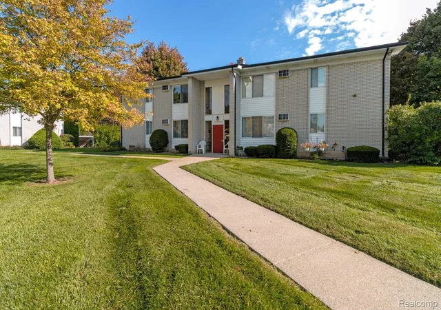 Photo 3 of Condo for sale at 26740 Joy Rd #D1, Redford, MI 48239 | MLS# 20261080234 | Listing updated on 2026-10-14