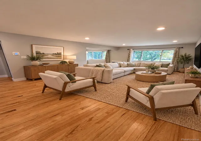 Photo 3 of Condo for sale at 4113 Telegraph Rd #216, Bloomfield Hills, MI 48302 | MLS# 20261080248 | Listing updated on 2026-10-10
