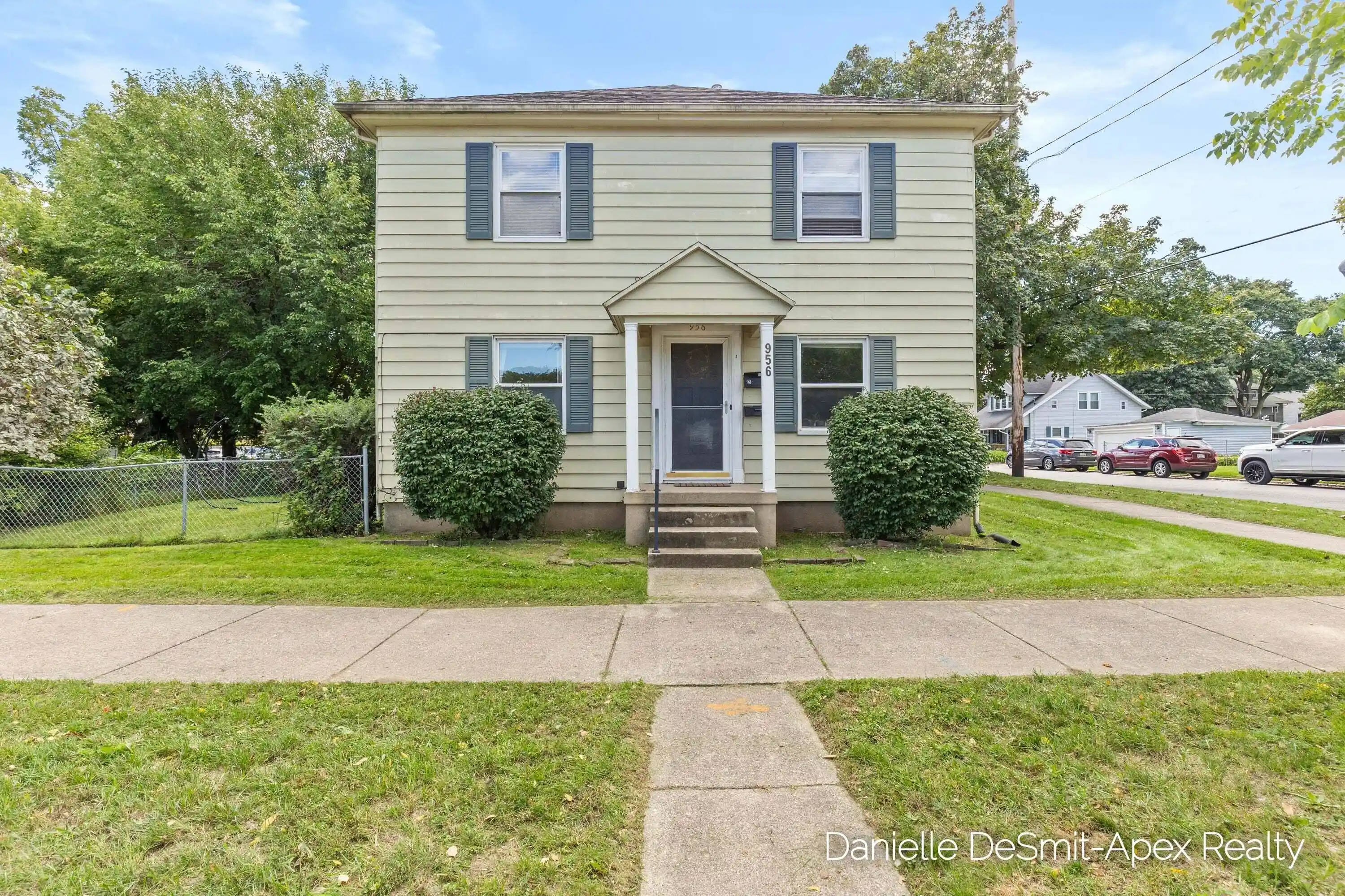 Listing Photo 1 - Condo for sale in 956 Hovey St SW located at 956 Hovey St SW, Grand Rapids, MI 49504 - Unit 956 Hovey St SW