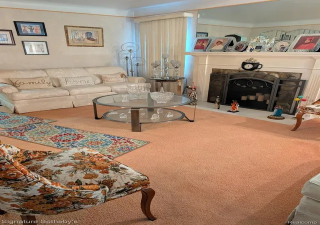 Photo 2 of Single family home for sale at 17268 Sunderland Rd, Detroit, MI 48219 | MLS# 20261080265 | Listing updated on 2026-10-06