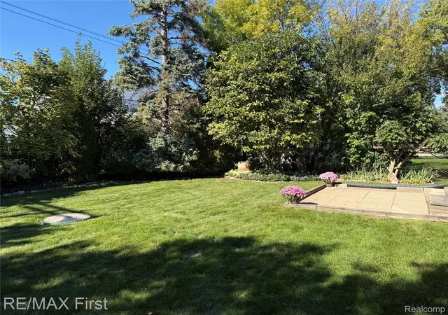 Photo 2 of Single family home for sale at 29839 Warner Ave, Warren, MI 48092 | MLS# 20261080281 | Listing updated on 2026-10-15