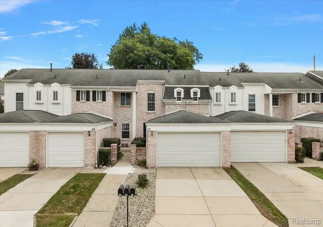 Photo 3 of Condo for sale at 171 Manor Way #146, Rochester Hills, MI 48309 | MLS# 20261080295 | Listing updated on 2026-10-06