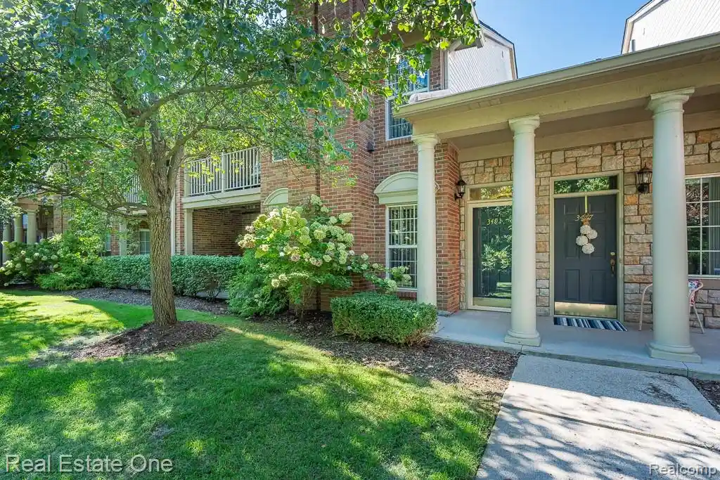 Listing Photo 1 - Condo for sale in 3491 Tremonte Cir S located at 3491 Tremonte Cir S, Rochester, MI 48306 - Unit 3491 Tremonte Cir S