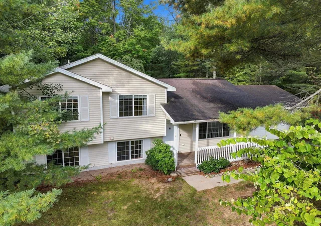 Photo 1 of Single family home for sale at 1743 Green Oak Dr, Interlochen, MI 49643 | MLS# 78080074227 | Listing updated on 2026-10-09