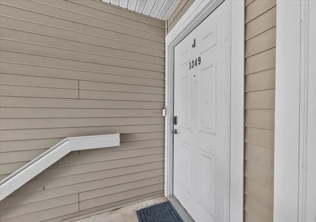 Listing Photo 1 - Condo for sale in building located at 1349 Heatherwood Ln, Ann Arbor, MI 48108 - Unit #