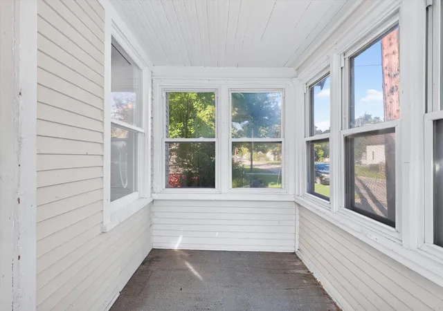 Photo 3 of Single family home for sale at 379 E Dale Ave, Muskegon, MI 49442 | MLS# 65026052897 | Listing updated on 2026-10-26