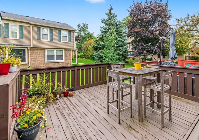 Listing Photo 1 - Condo for sale in building located at 2828 Bombridge Ct, Ann Arbor, MI 48104