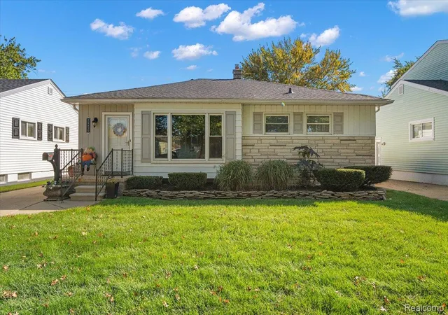 Photo 1 of Single family home for sale at 29910 Rosemont St, Roseville, MI 48066 | MLS# 20261080342 | Listing updated on 2026-10-19