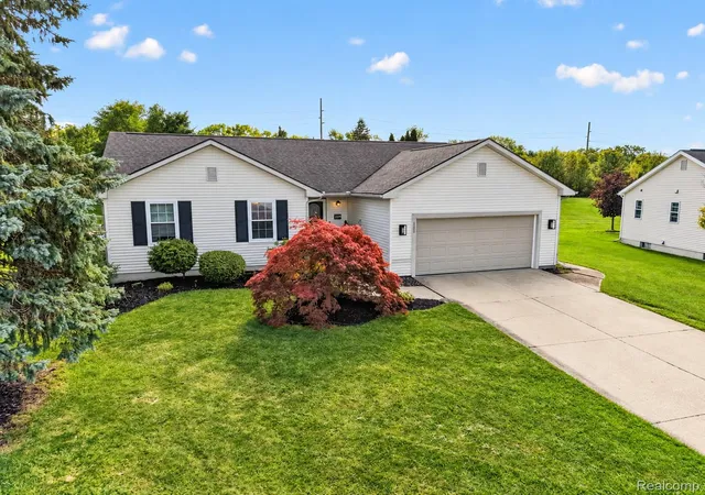 Photo 1 of Sale Pending at 2259 Hickory Cir Dr, Howell, MI 48855 | MLS# 20261080346 | Listing updated on 2026-10-25