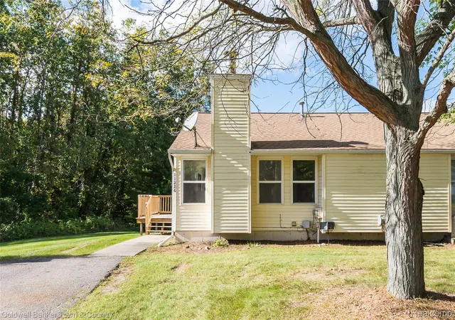 Photo 1 of Sale Pending at 11224 Lake Forest Dr, Pinckney, MI 48169 | MLS# 20261080349 | Listing updated on 2026-10-20