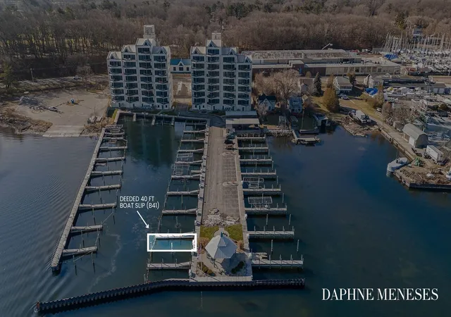 Photo 2 of Condo for sale at 2964 Lakeshore Dr #E403, Muskegon, MI 49441 | MLS# 71026052909 | Listing updated on 2026-10-26