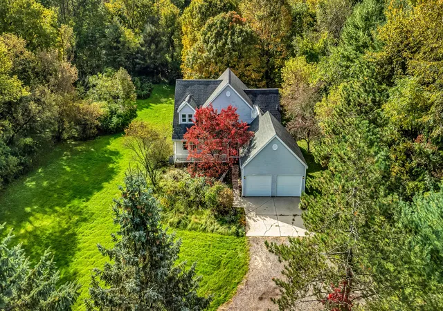 Photo 1 of Single family home for sale at 10092 Meadowhill Dr Se, Lowell, MI 49331 | MLS# 71026052912 | Listing updated on 2026-10-16