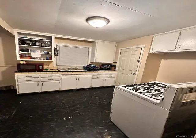 Photo 3 of Single family home for sale at 17845 Rowe St, Detroit, MI 48205 | MLS# 20261080370 | Listing updated on 2026-10-12
