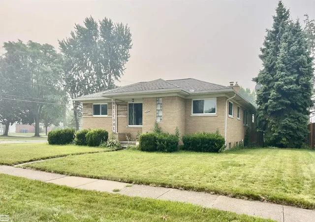 Photo 2 of Single family home for sale at 11266 Racine Rd, Warren, MI 48093 | MLS# 58050223849 | Listing updated on 2026-10-05