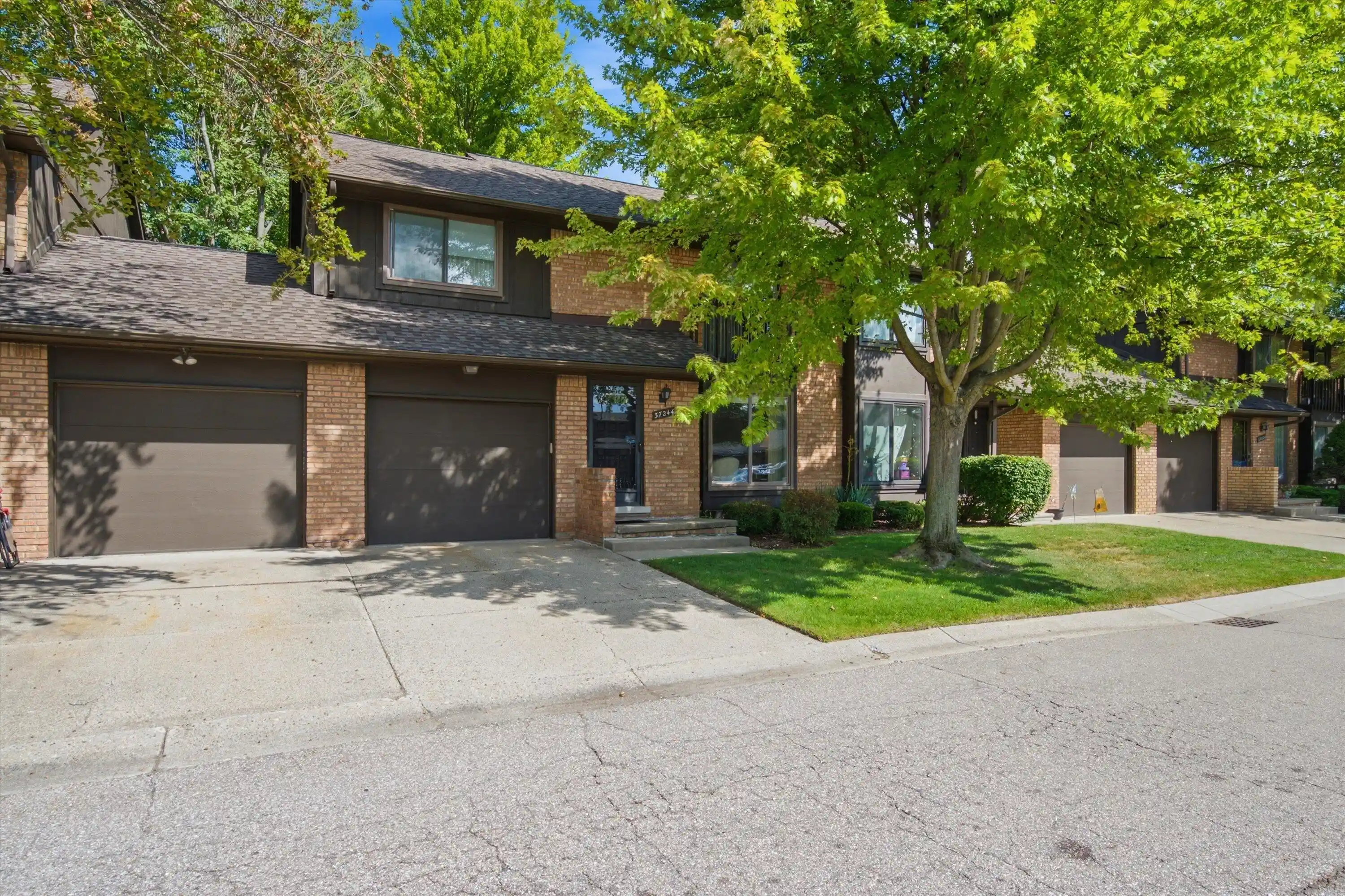 Listing Photo 1 - Condo for sale in 37244 Clubhouse Dr located at 37244 Clubhouse Dr, Sterling Heights, MI 48312 - Unit 37244 Clubhouse Dr