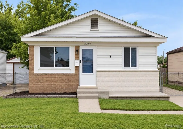 Photo 1 of Single family home for sale at 20190 Vermander, Clinton Township, MI 48035 | MLS# 20261080382 | Listing updated on 2026-10-07