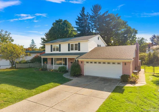 Photo 2 of Single family home for sale at 15557 Alpine Dr, Livonia, MI 48154 | MLS# 20261080386 | Listing updated on 2026-10-12